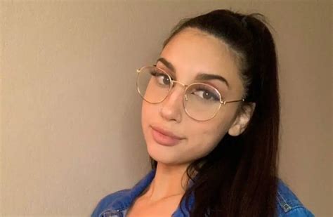 Esta es la hermana de Mia Khalifa que revoluciona Internet por。